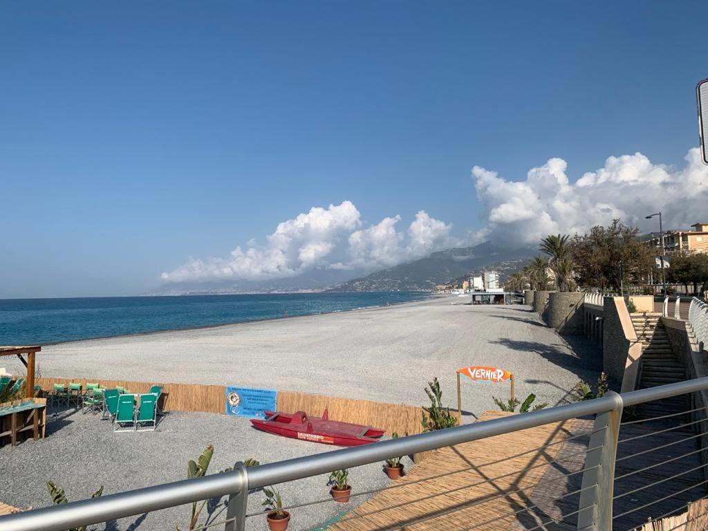 Casa Vacanza! A 50M Dal Mare! Bordighera Exterior foto