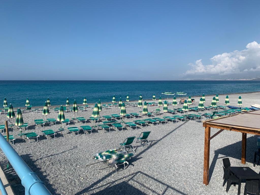 Casa Vacanza! A 50M Dal Mare! Bordighera Exterior foto