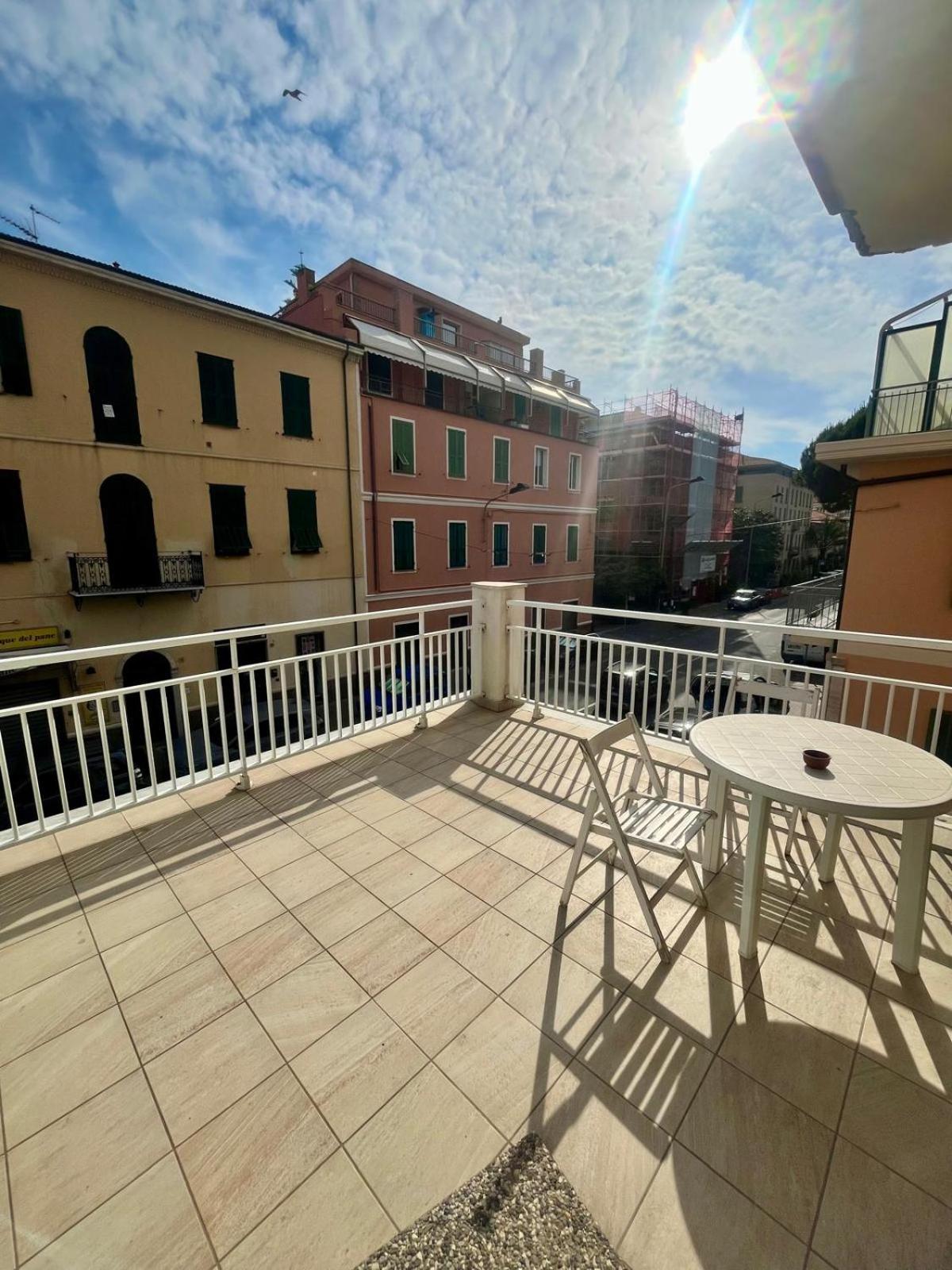 Casa Vacanza! A 50M Dal Mare! Bordighera Exterior foto