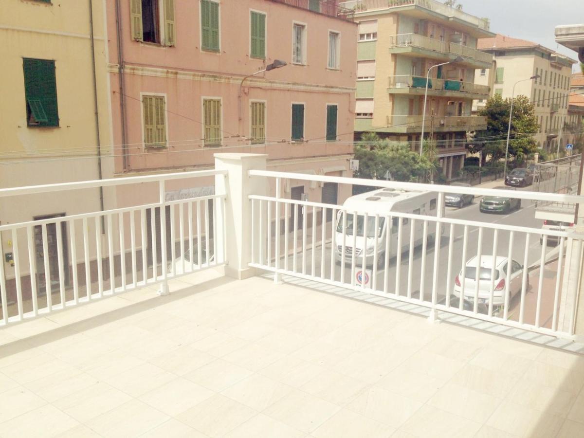 Casa Vacanza! A 50M Dal Mare! Bordighera Exterior foto